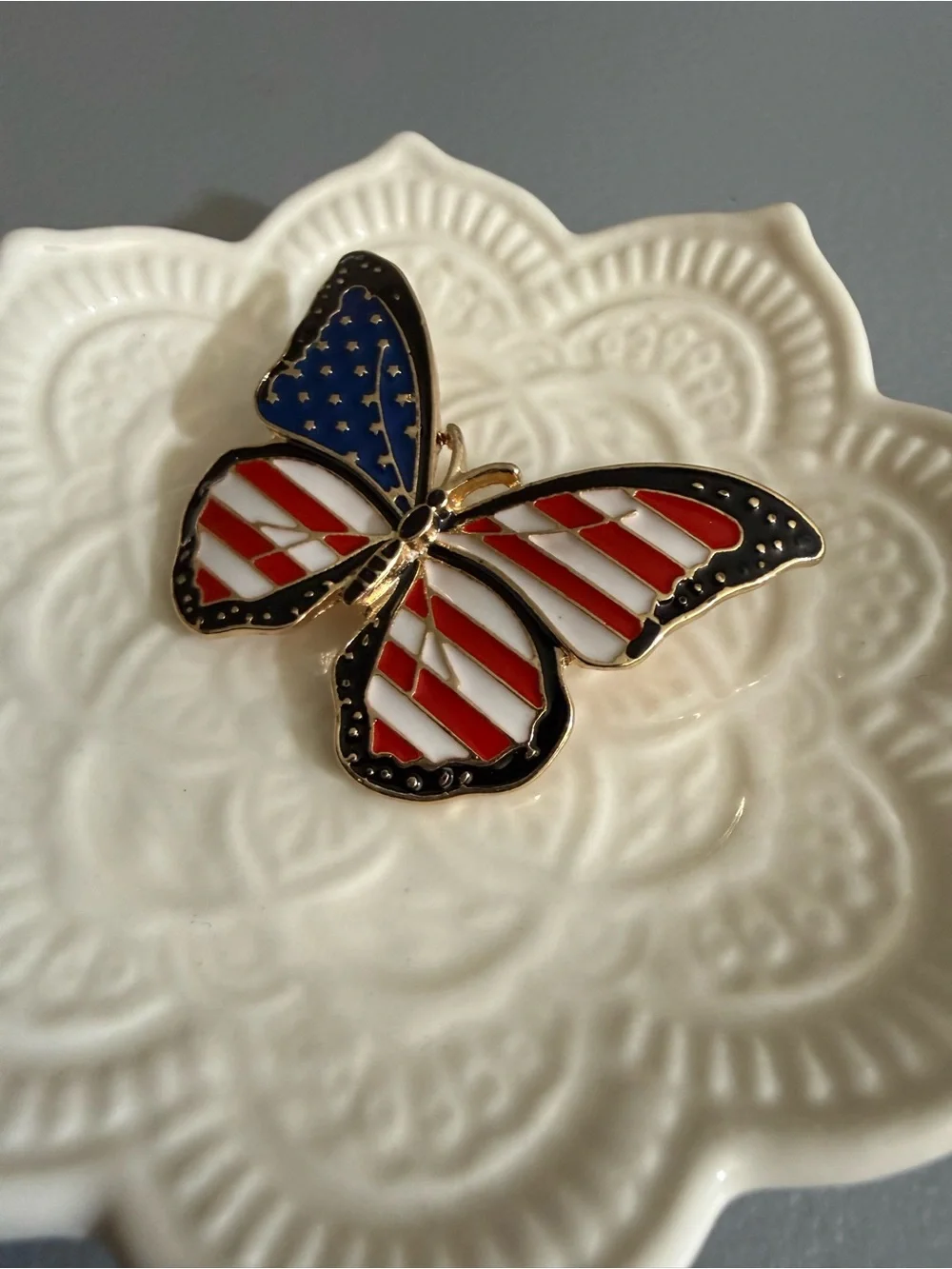 American Flag Brooch Butterfly shaped Independence Day Patriotic Stars Stripes